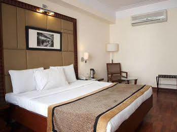 The Bmk Hotel New Delhi Exterior photo